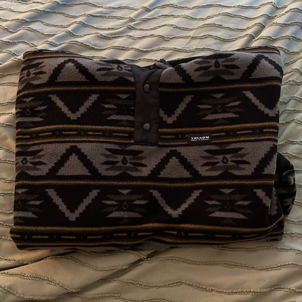 volcom sweater